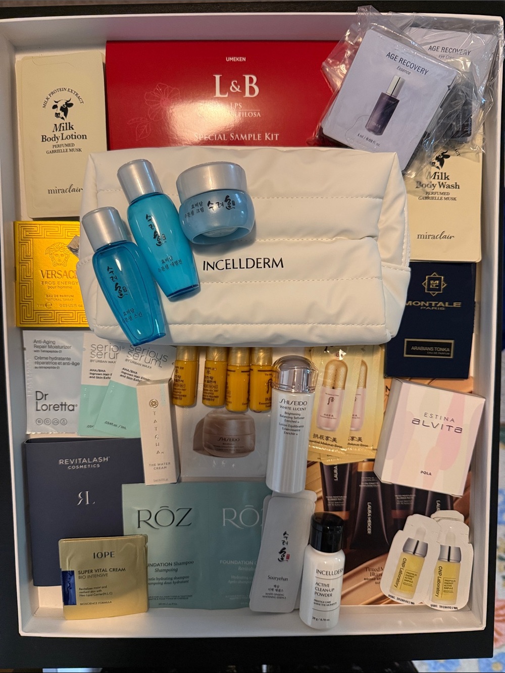 NEW Skincare/Makeup/Body sample bundle 26W